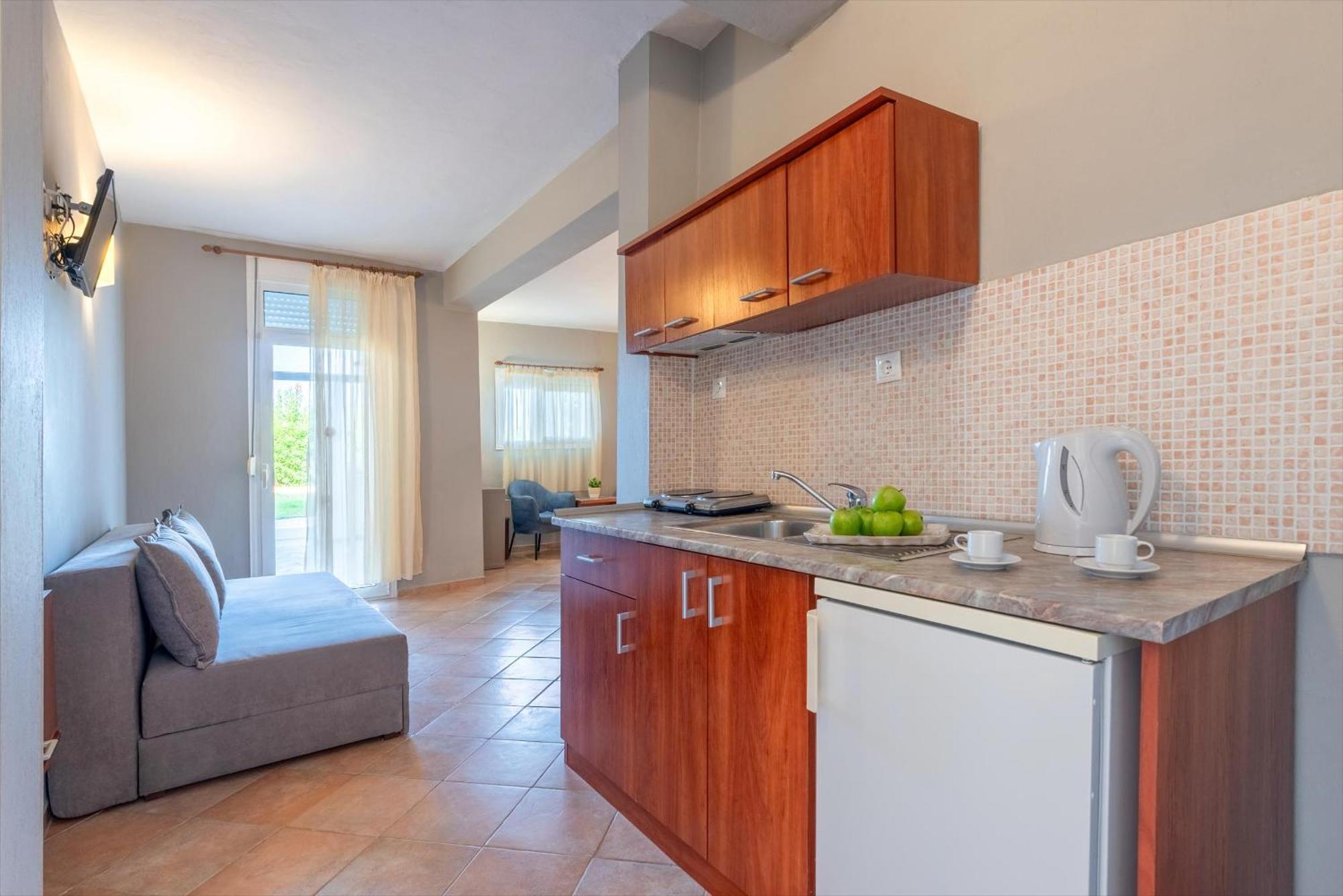 Ampelia Hotel Kassandra Chaniotis Extérieur photo
