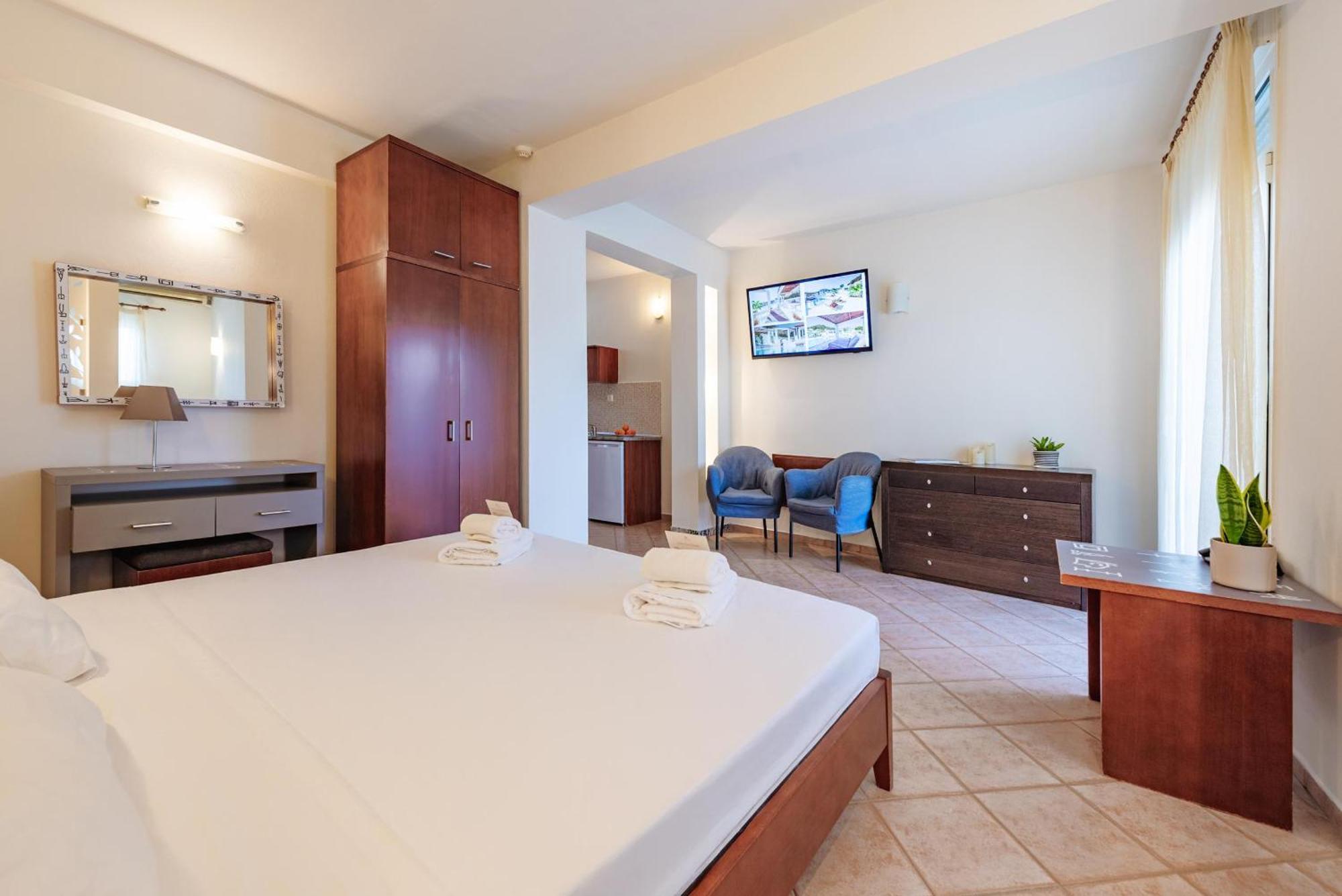 Ampelia Hotel Kassandra Chaniotis Extérieur photo