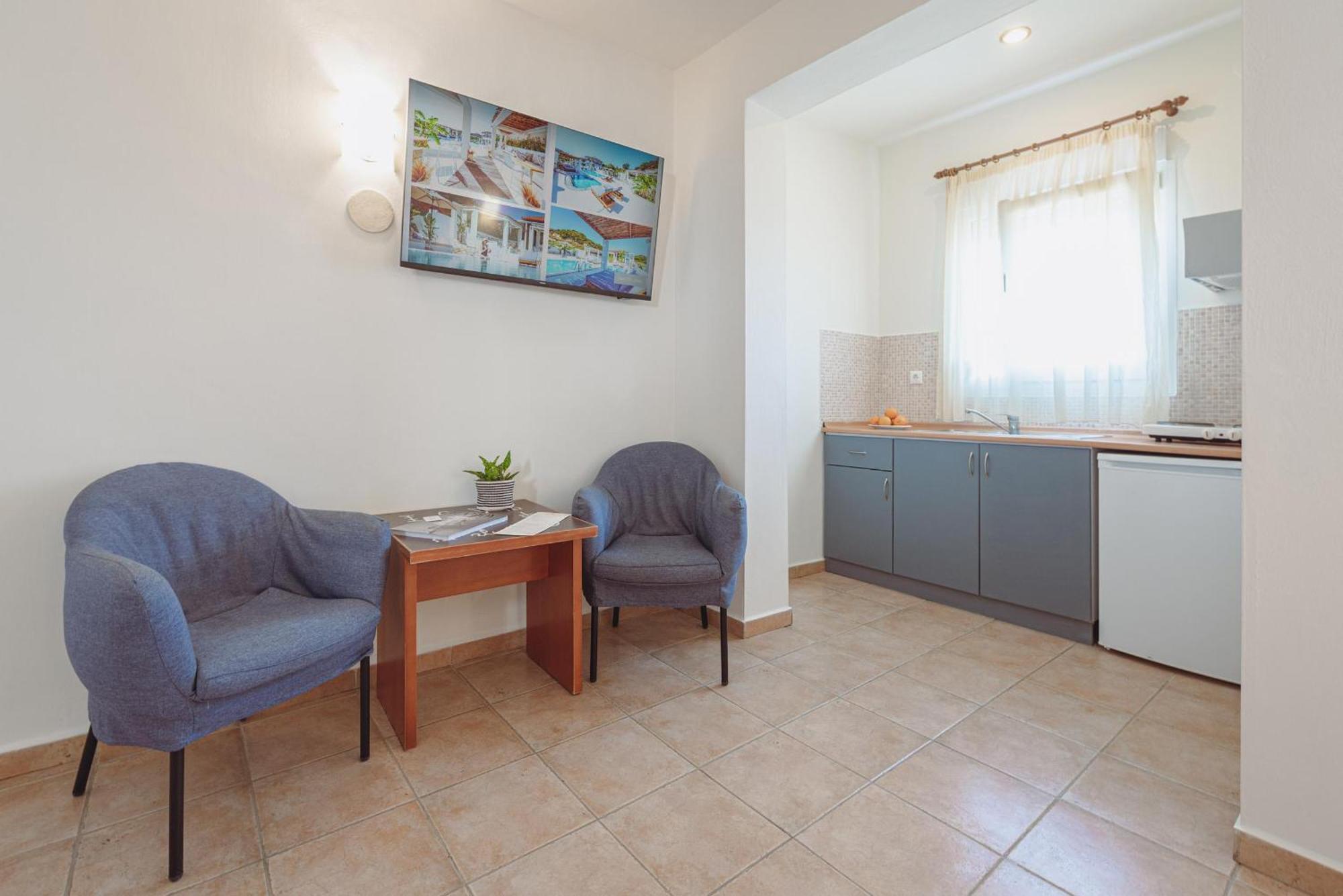 Ampelia Hotel Kassandra Chaniotis Extérieur photo