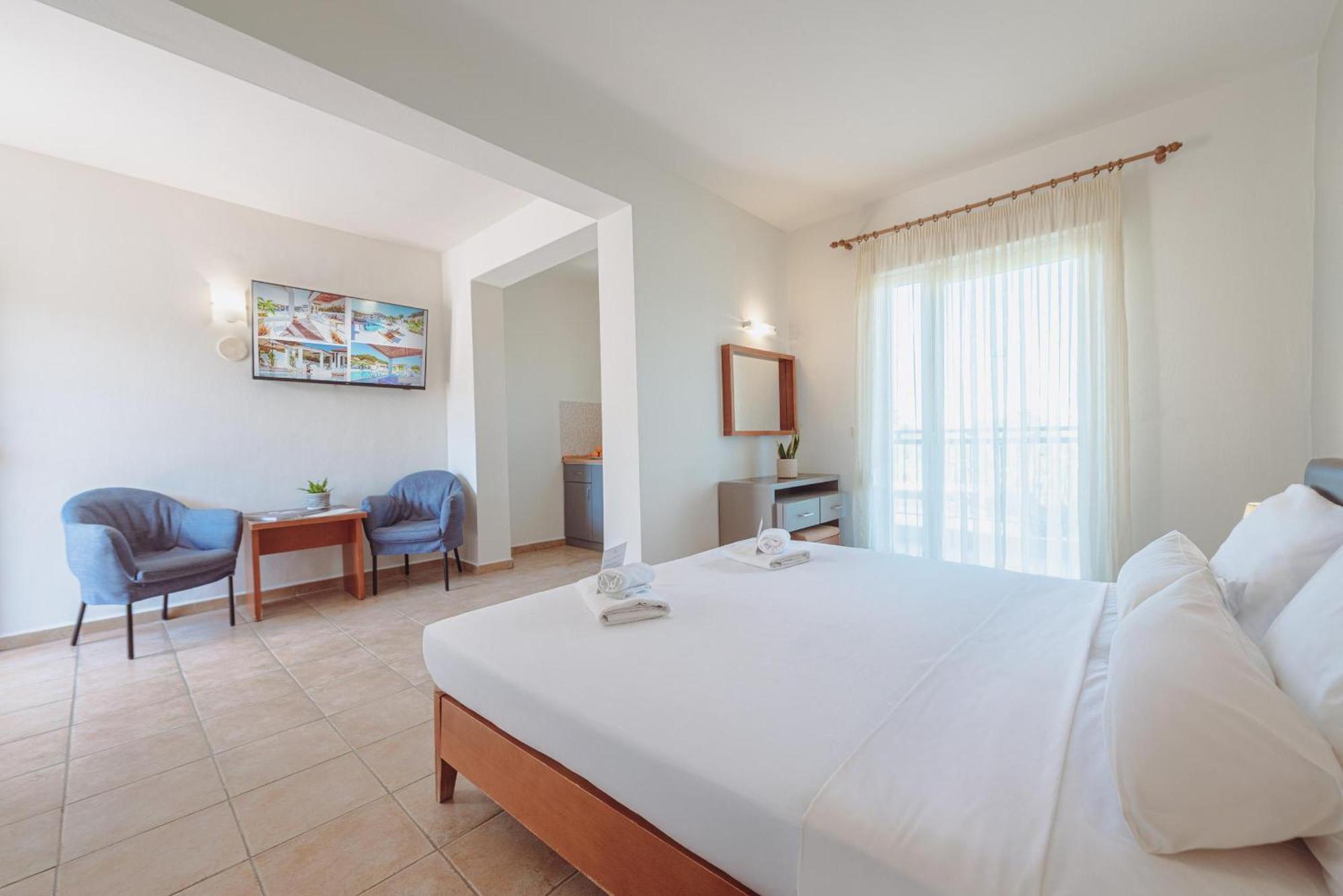 Ampelia Hotel Kassandra Chaniotis Extérieur photo